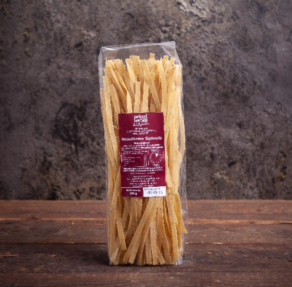 Fürjtojásos bazsalikomos tagliatelle