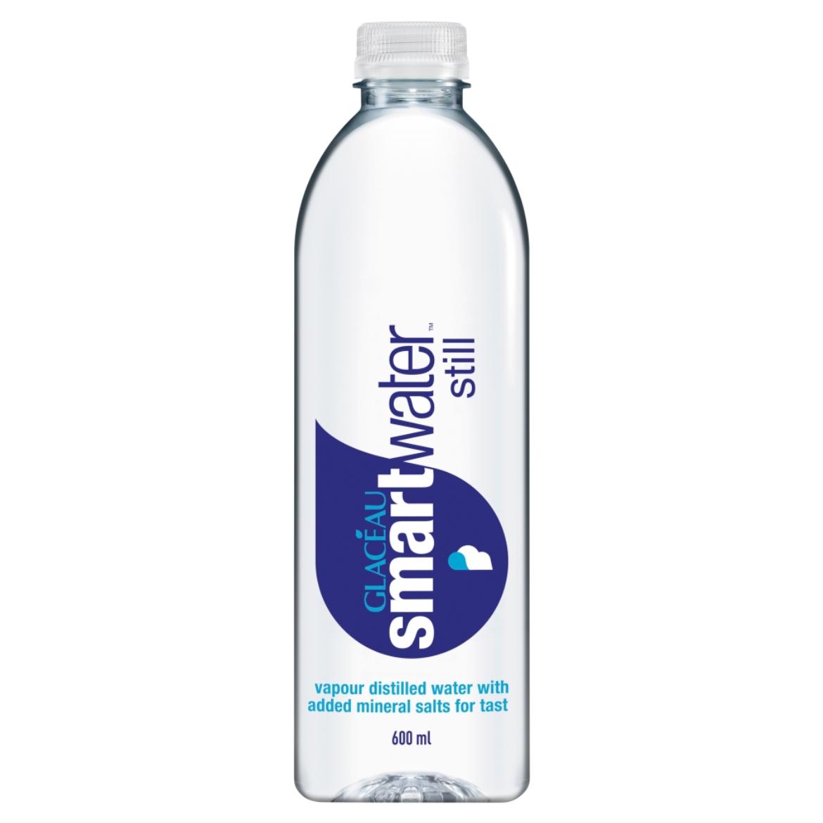 Glacéau Smartwater szénsavmentes víz alapú ital hozzáadott ásványi anyagokkal