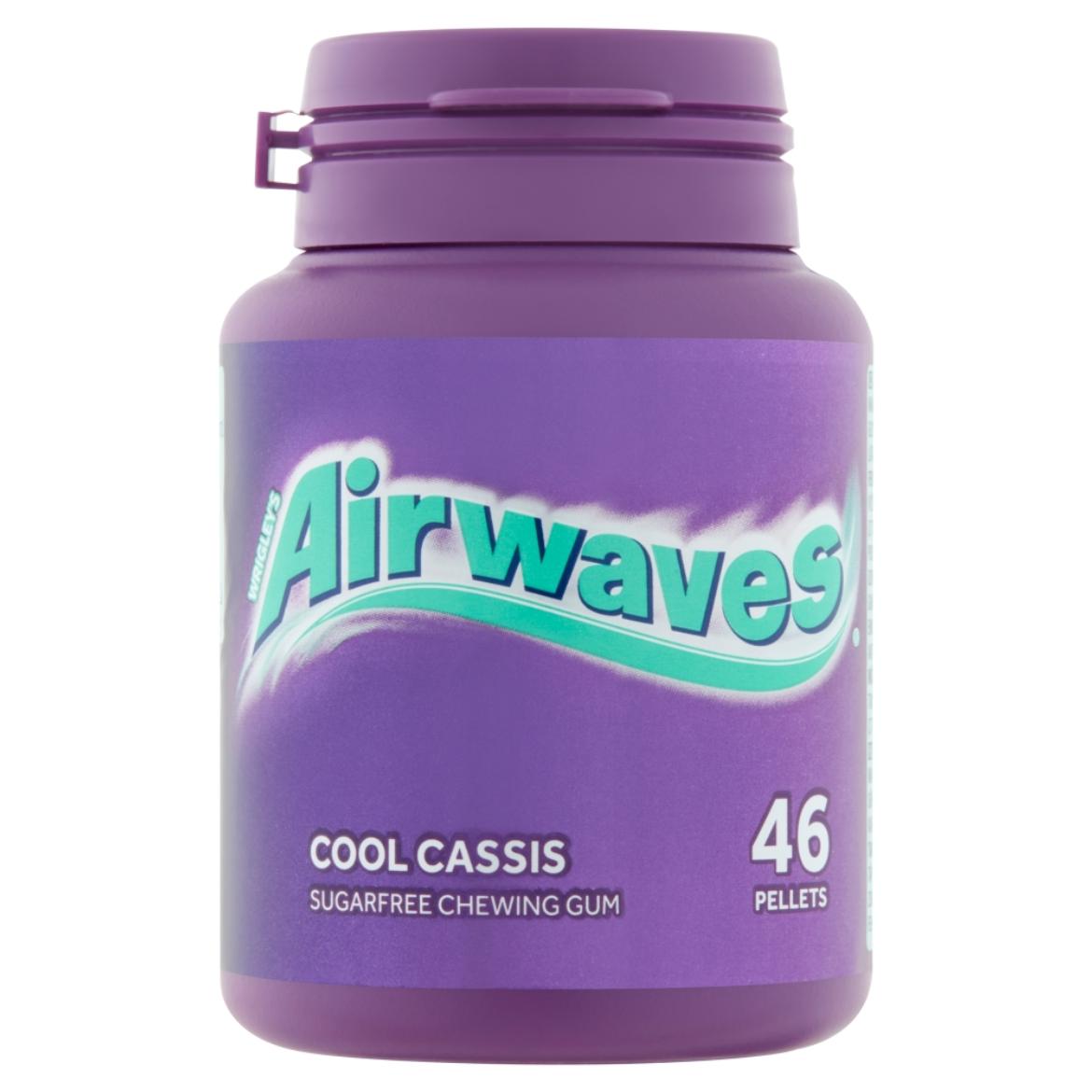 Airwaves Cool Cassis mentol- és feketeribizli-ízű rágógumi