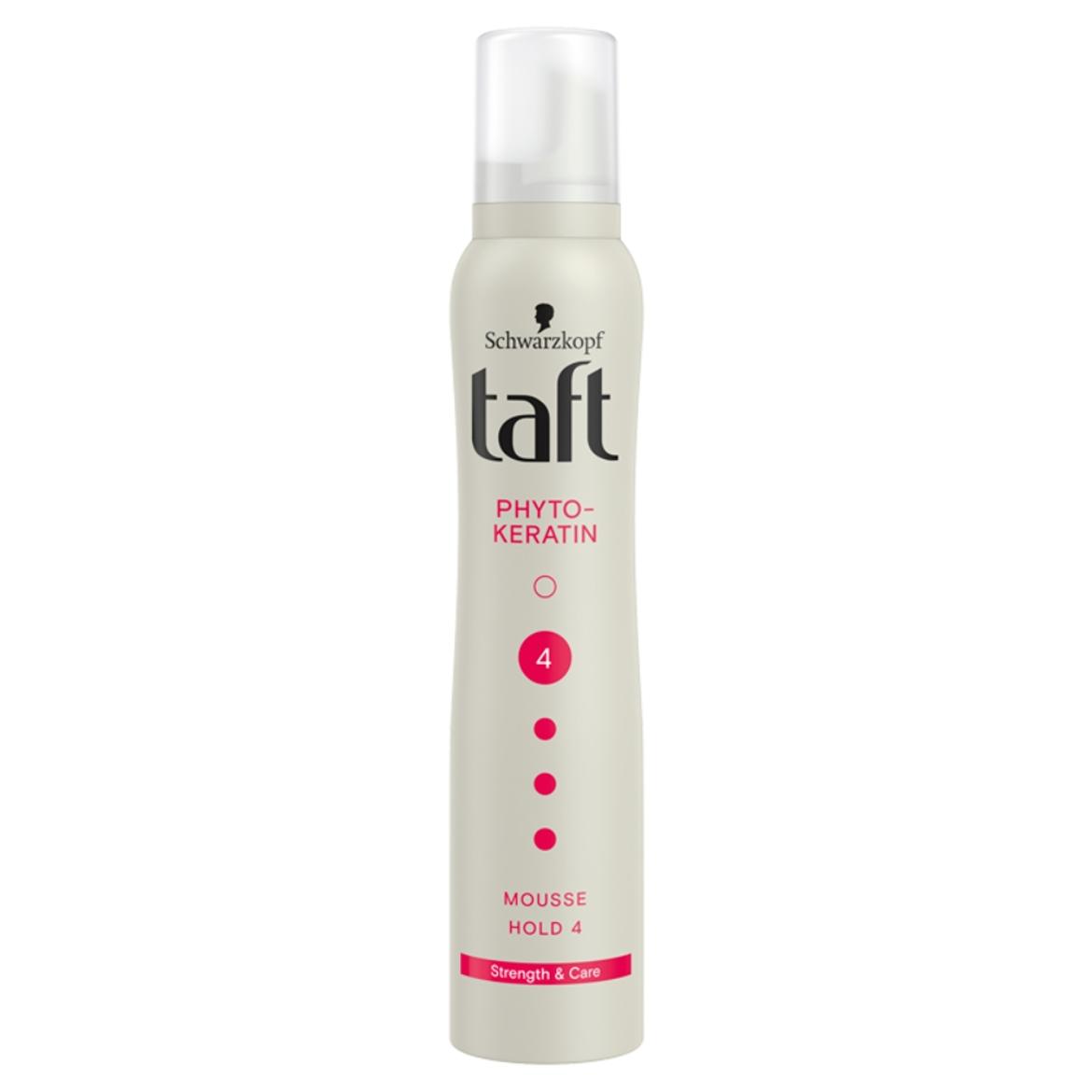 Taft hajrögzítőhab Keratin Complete,