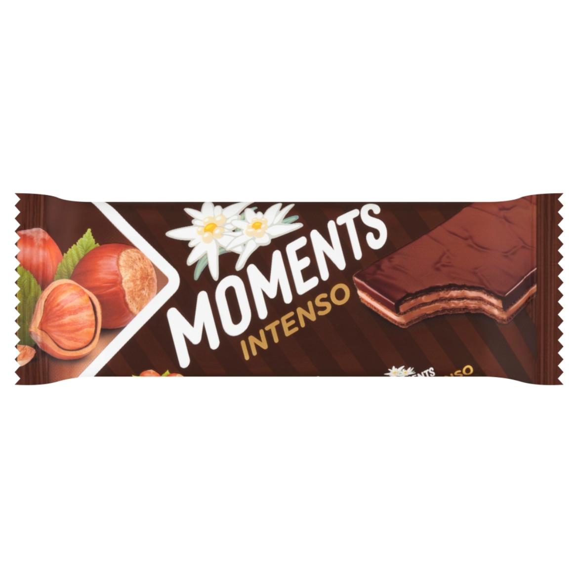 Moments Intenso mogyorós krémmel töltött kakaós ostyaszelet kakaós bevonómasszában