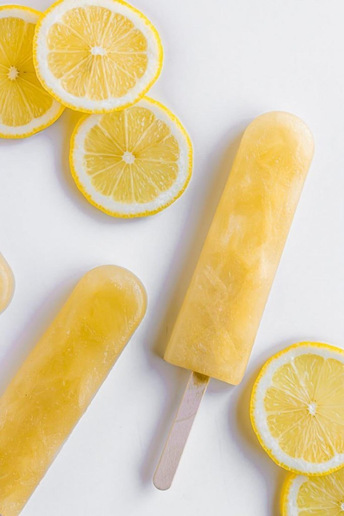 Gelatelli Pálcikás vizes jégkrém töltelékkel, citromos szósszal, gyorsfagyasztott 8 x 70 ml