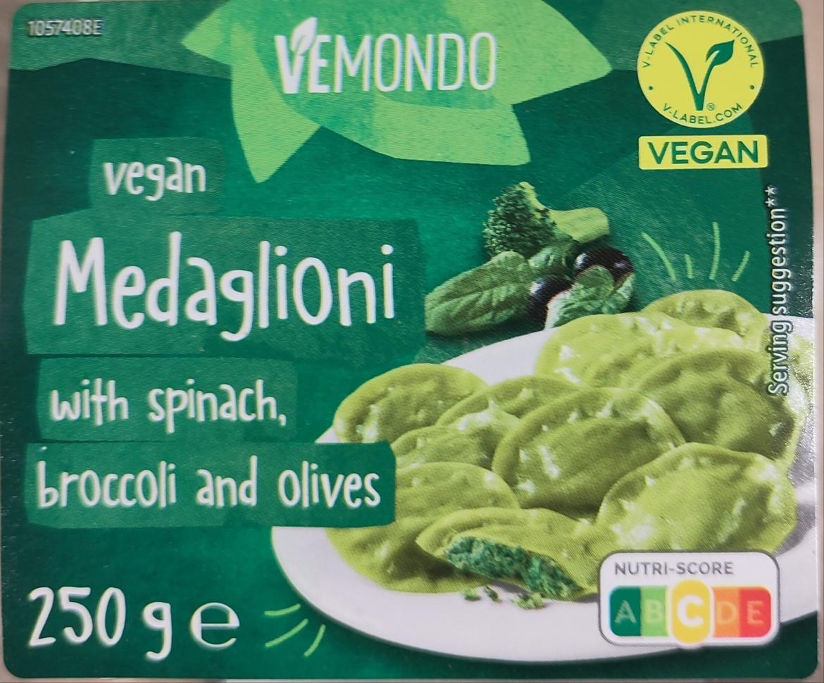 Vemondo Medaglioni spenóttal, brokkolival és fekete olivabogyóval töltött friss tészta, 250 g