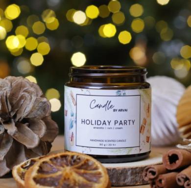 Candle by Arvai - Holiday party illatgyertya (kis méret)