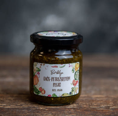 Diós-petrezselyem pesto