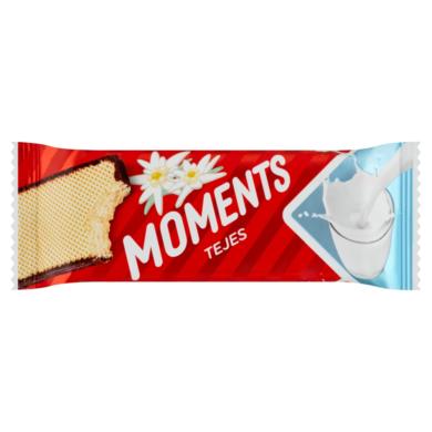 Moments kakaós bevonómasszába mártott, tejes krémmel töltött ostyaszelet