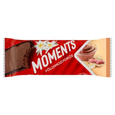 Moments kakaós bevonómasszába mártott, földimogyorós krémmel töltött ostyaszelet