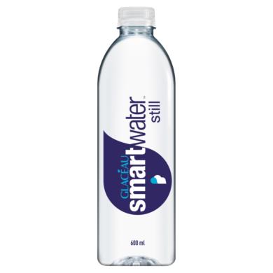 Glacéau Smartwater szénsavmentes víz alapú ital hozzáadott ásványi sókkal