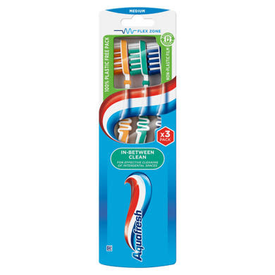 Aquafresh In-Between Clean Medium fogkefe 3 db