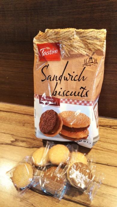 Tastino Szendvicskeksz sós karamellaízű krémtöltelékkel, gluténmentes