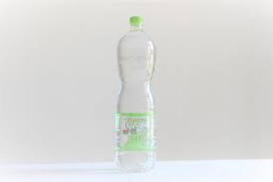 Zero körte ízű cukormentes szénsavmentes ásványvíz, 1,5 L